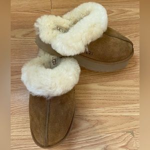UGG Chestnut Disquette Slippers, Size USA: 6